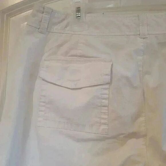 Dockers Women's White Cotton/Spandex Capris - Picture 5 of 5